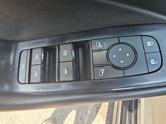 Used 2024 Nissan Rogue S AWD/4WD image 25