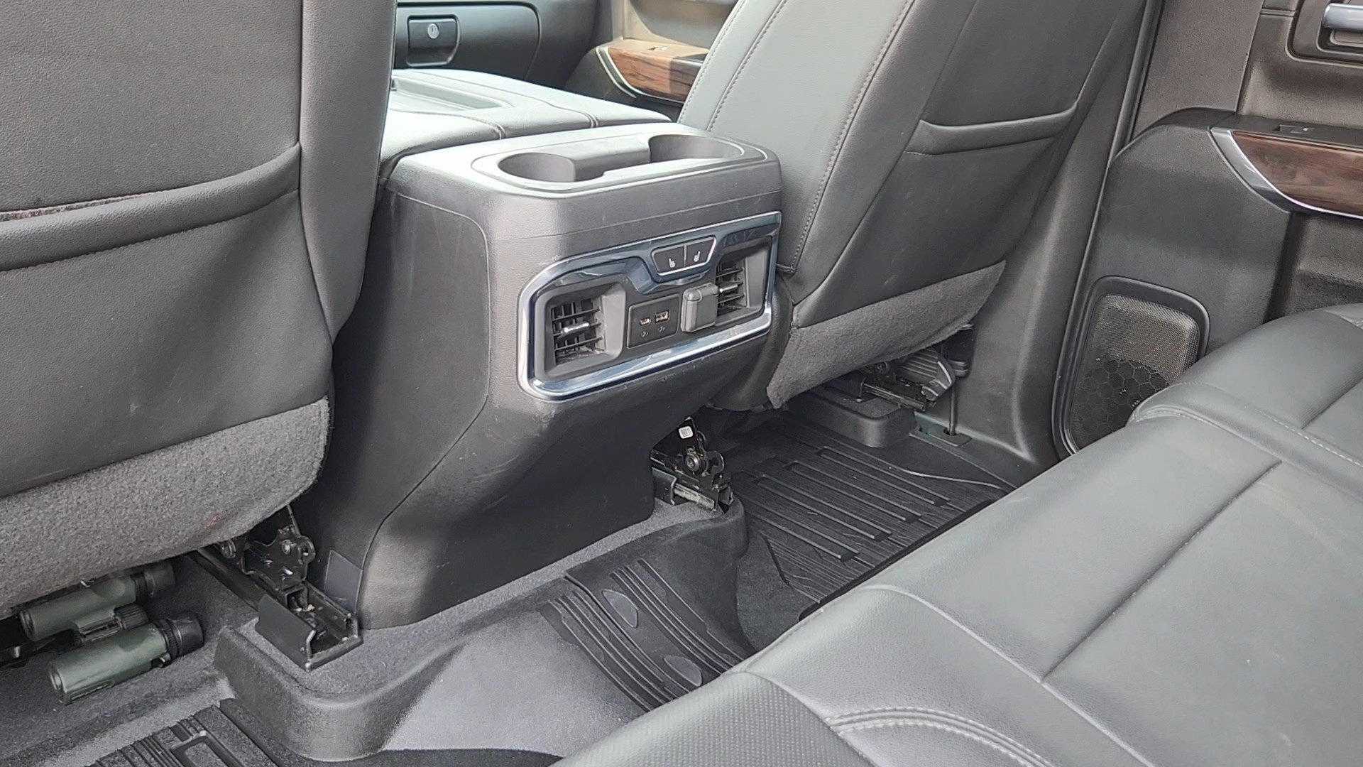 Used 2021 GMC Sierra 1500 SLT w/ SLT Premium Plus Package AWD/4WD image 17