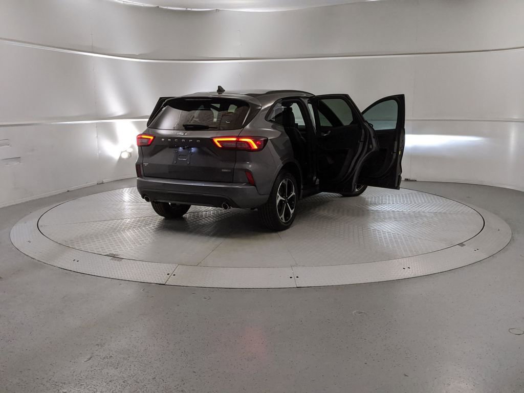 Certified 2024 Ford Escape ST-Line Elite image 9