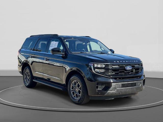 Certified 2025 Ford Expedition Active AWD/4WD image 4