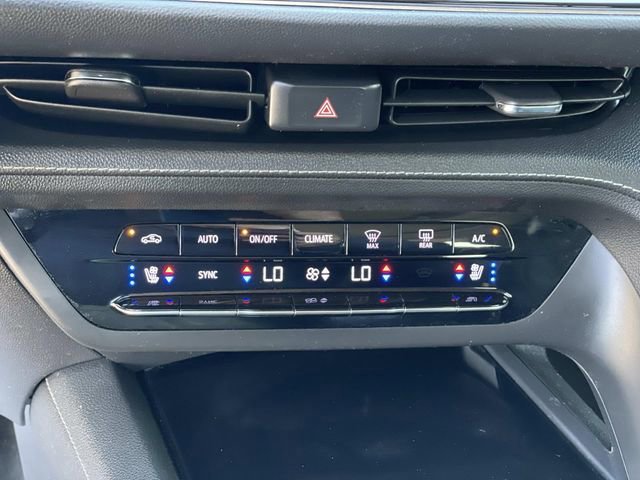 Used 2021 Buick Envision Avenir w/ Technology Package II image 16