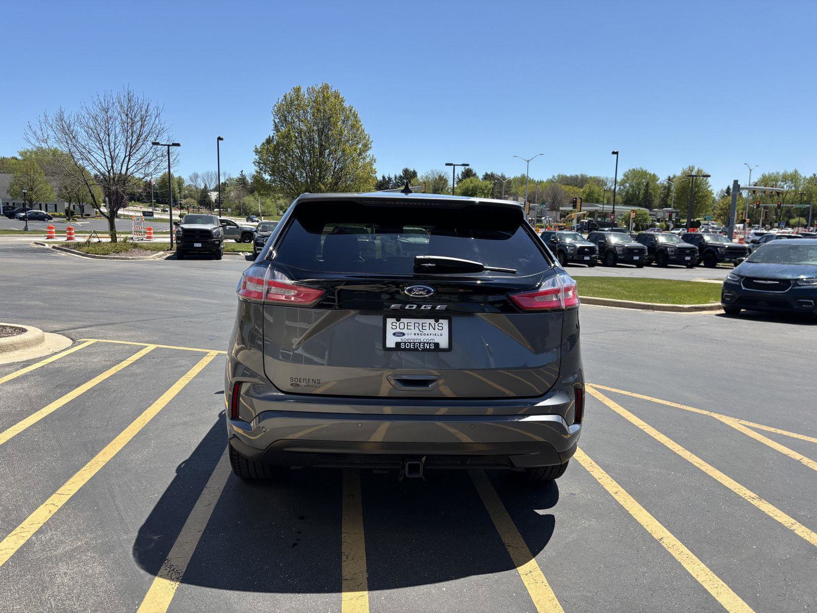 Certified 2024 Ford Edge ST-Line w/ Class II Trailer Tow Package AWD/4WD image 5