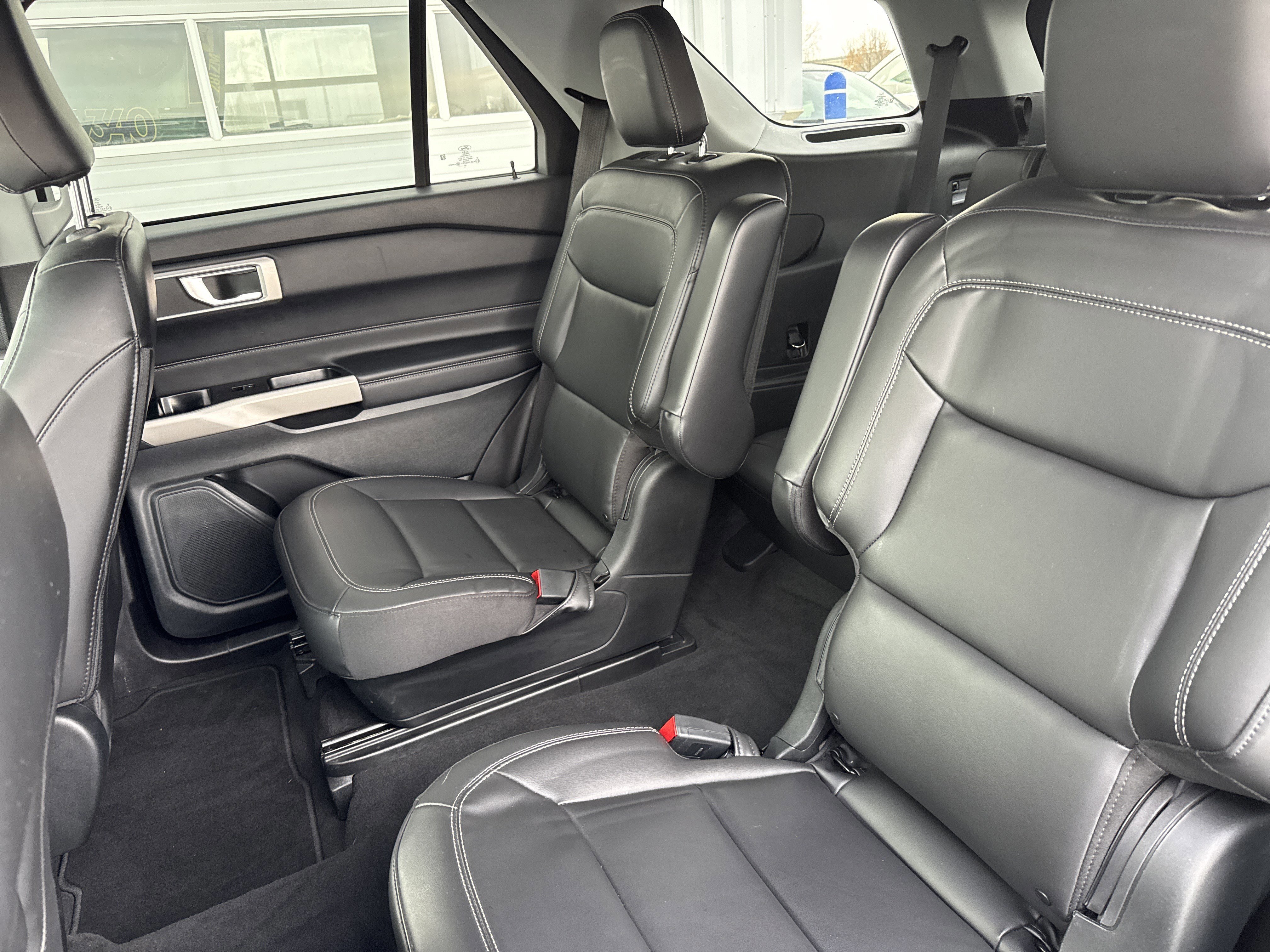 Certified 2022 Ford Explorer XLT w/ Equipment Group 202A image 28