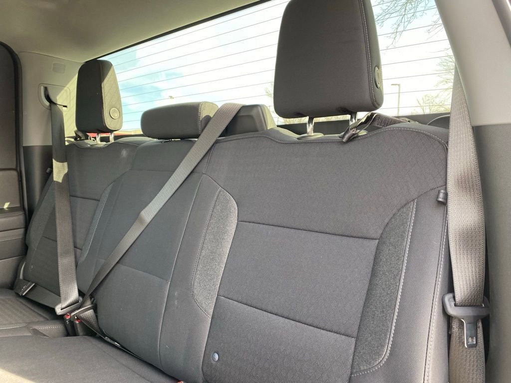 Used 2025 Chevrolet Silverado 2500 LT w/ Convenience Package image 28