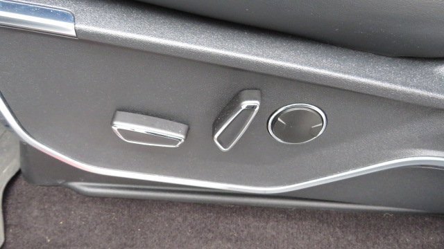 Certified 2022 Ford F150 Raptor w/ Raptor 37 Performance Package image 17