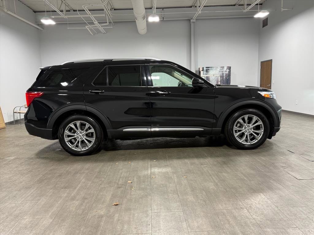Certified 2023 Ford Explorer Limited image 3