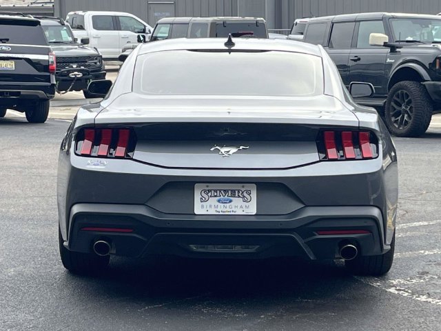 Certified 2025 Ford Mustang Coupe RWD image 5