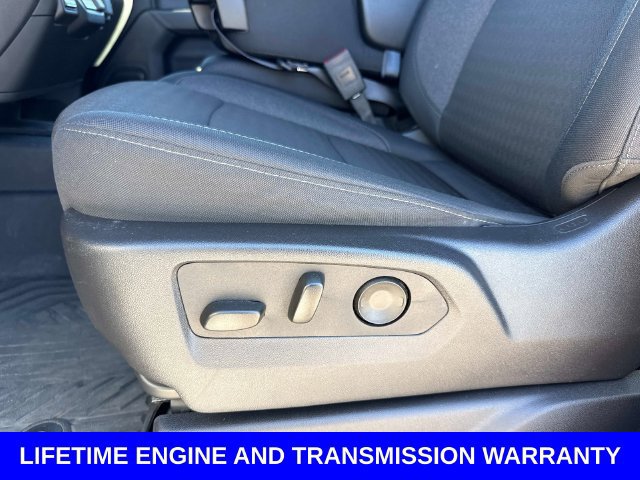 Used 2025 Chevrolet Silverado 1500 Custom Trail Boss AWD/4WD image 21