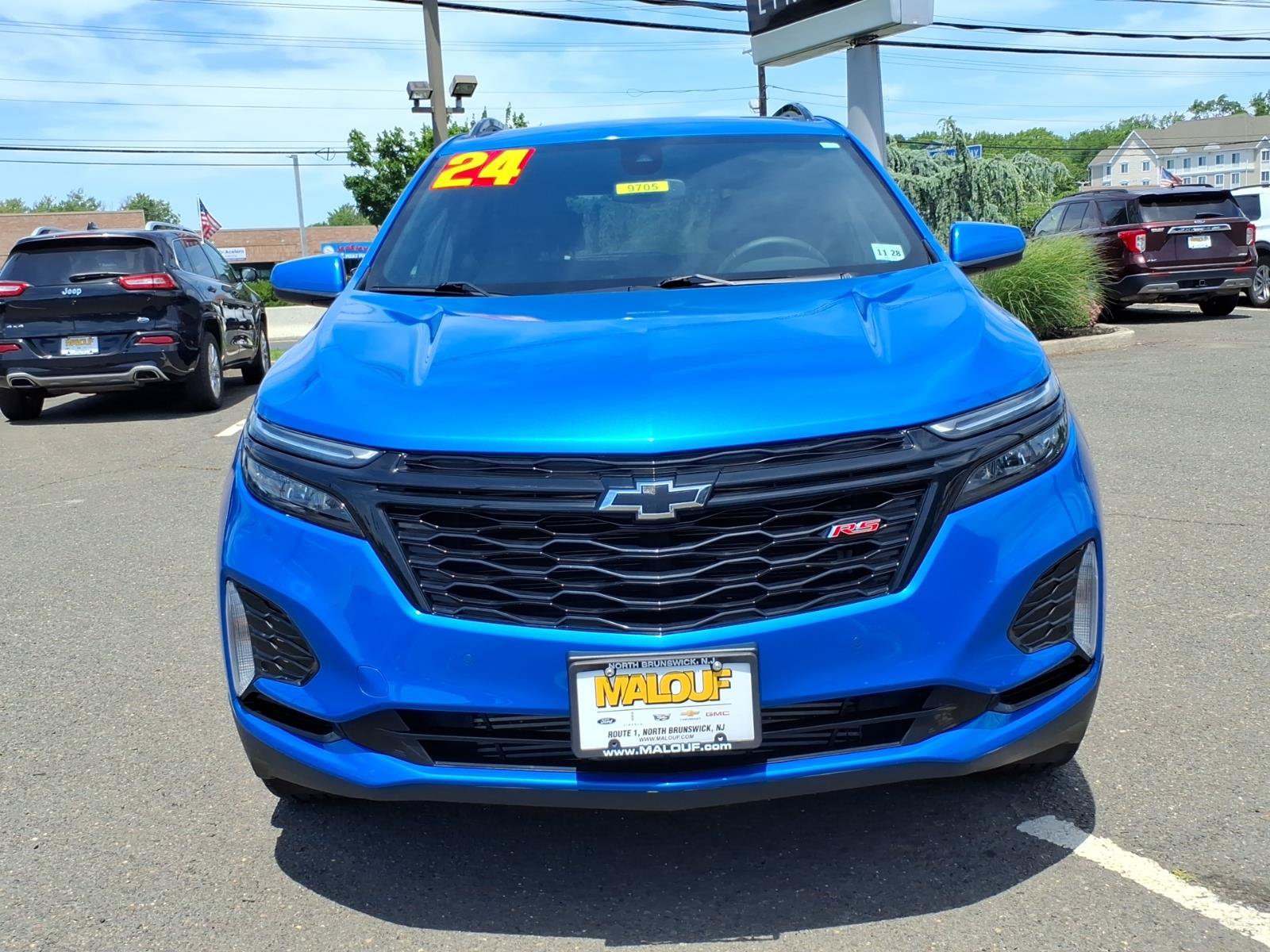 Used 2024 Chevrolet Equinox RS w/ LPO, Floor Liner Package AWD/4WD image 2