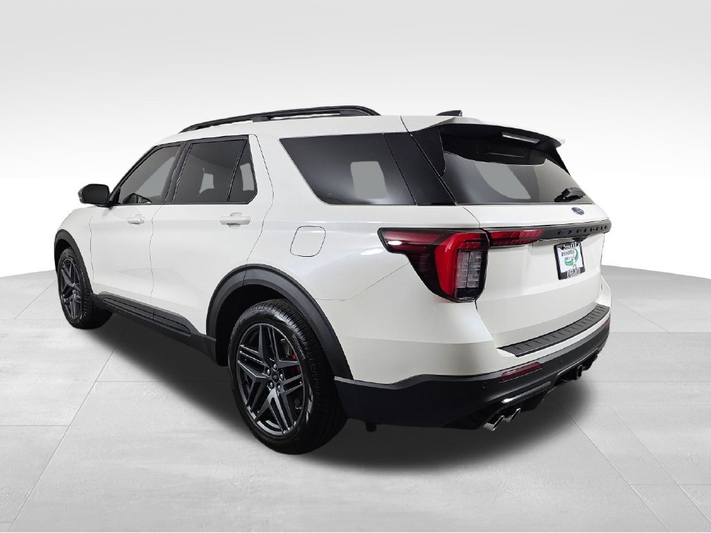 Certified 2025 Ford Explorer ST AWD/4WD image 5