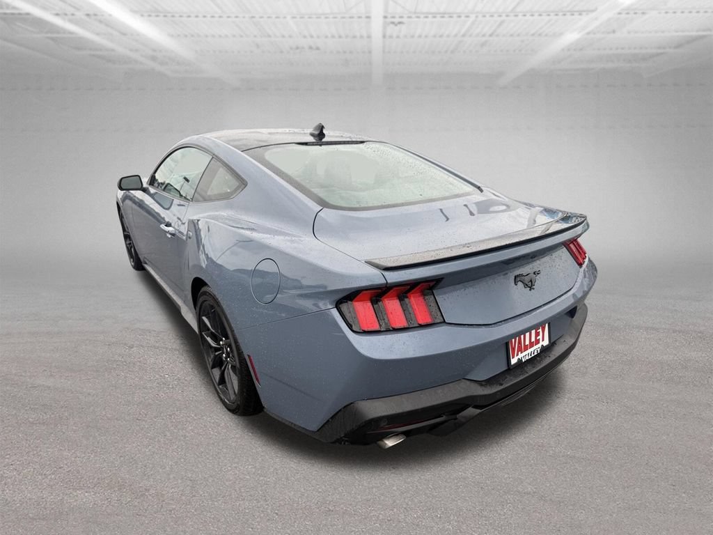Certified 2025 Ford Mustang Coupe RWD image 9