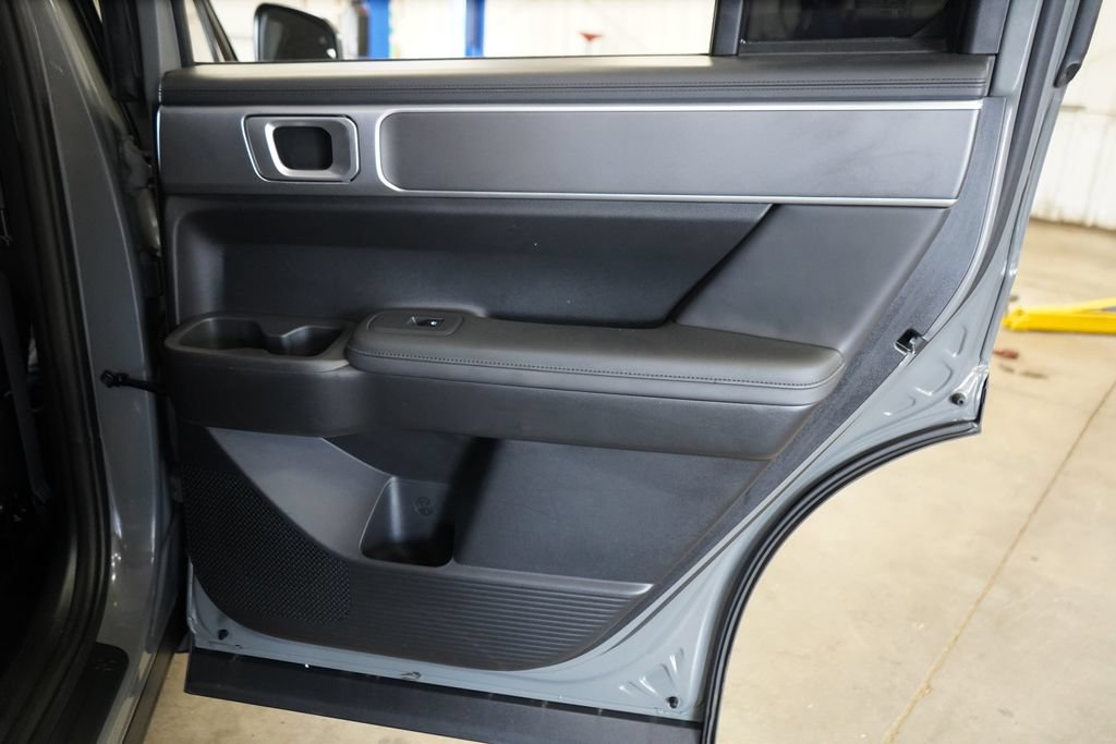 Used 2025 Hyundai Santa Fe SEL FWD image 22
