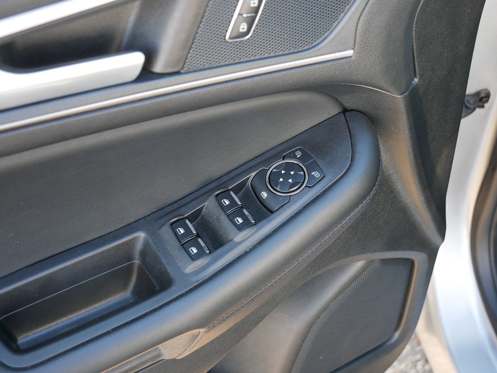 Certified 2023 Ford Edge SEL image 17