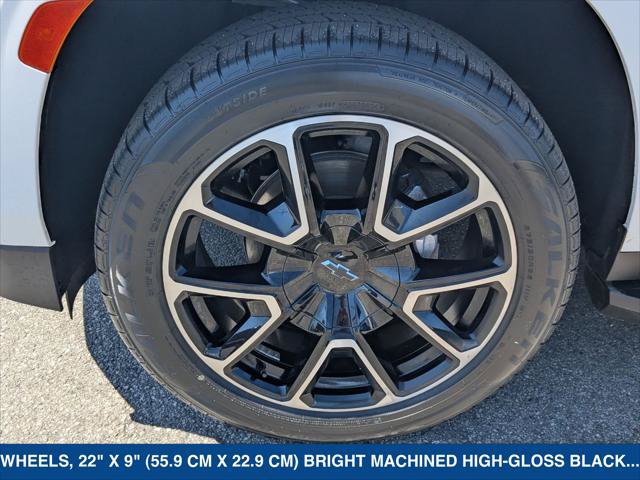Used 2024 Chevrolet Suburban RST w/ Luxury Package AWD/4WD image 9