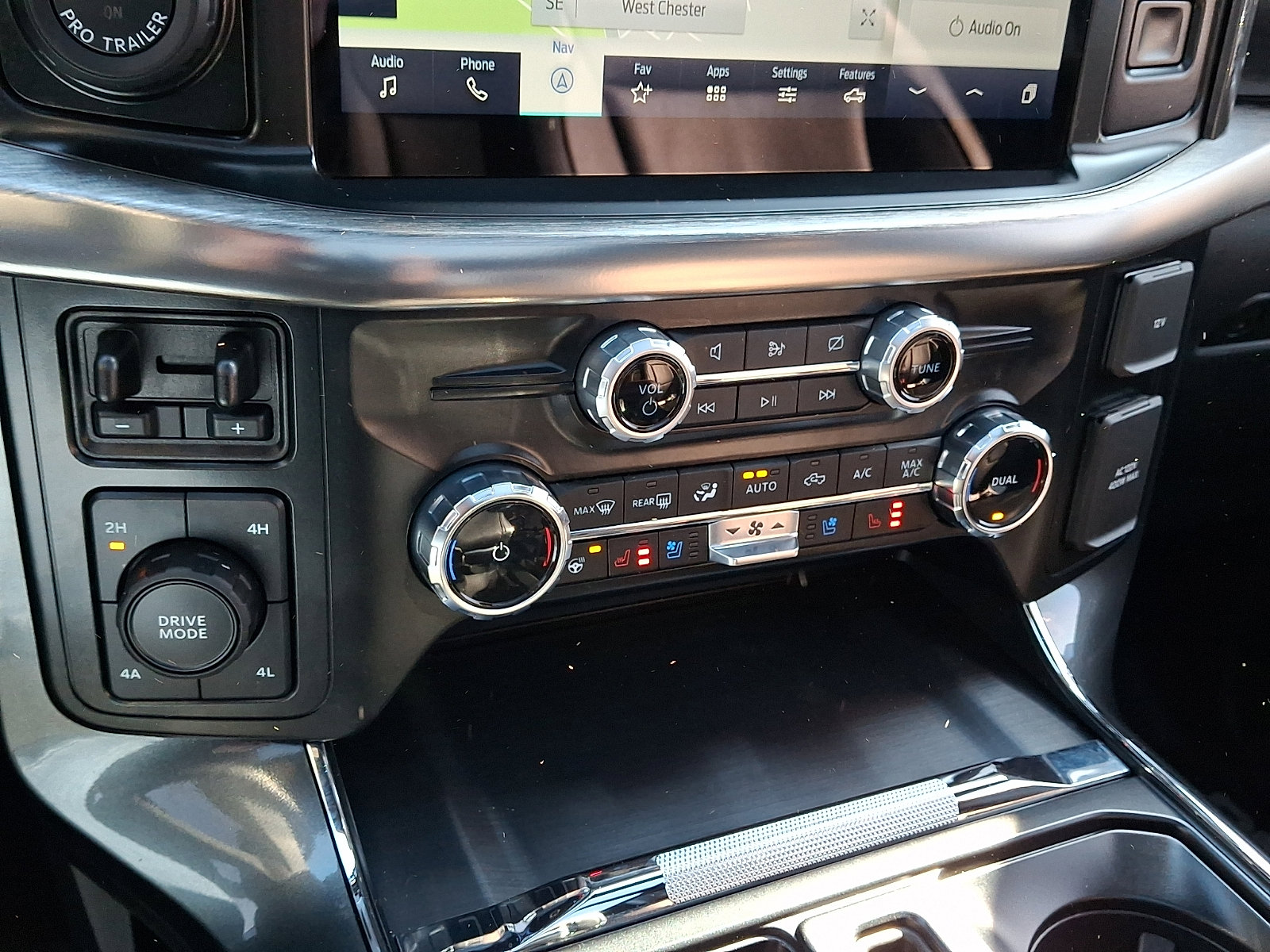 Certified 2023 Ford F150 Lariat w/ Equipment Group 502A High image 19