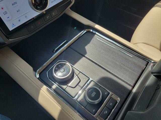 Certified 2022 Ford Expedition Platinum AWD/4WD image 22