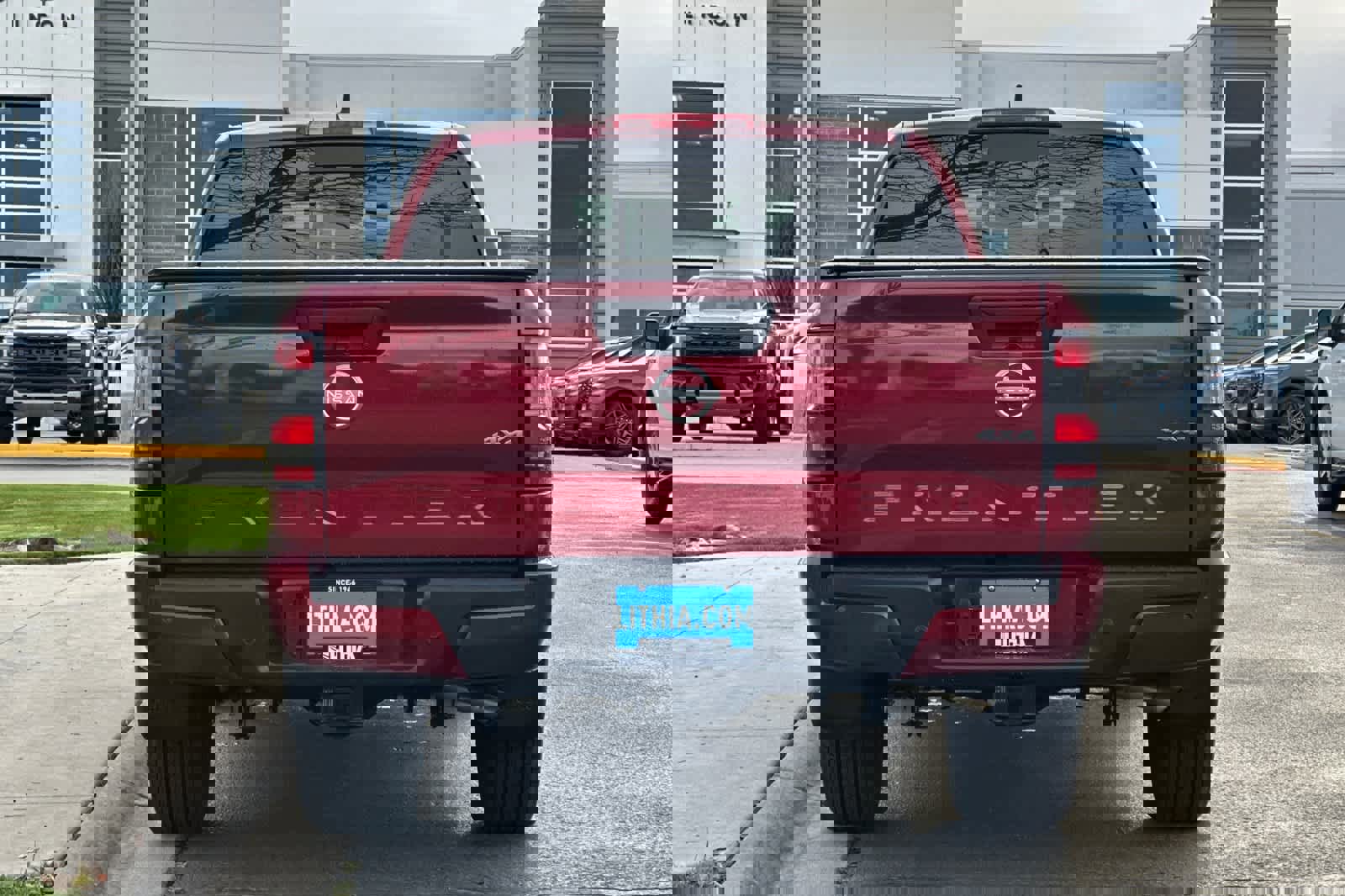 Used 2025 Nissan Frontier SV w/ SV Convenience Package image 4