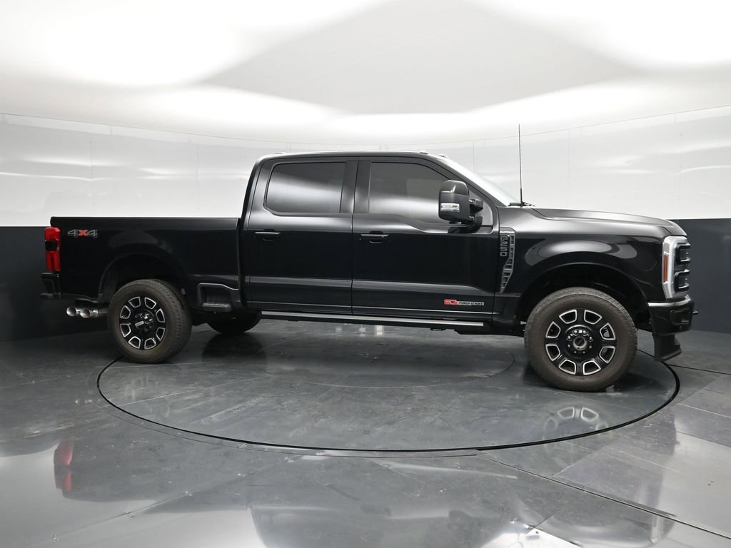 Certified 2025 Ford F250 Platinum AWD/4WD image 3