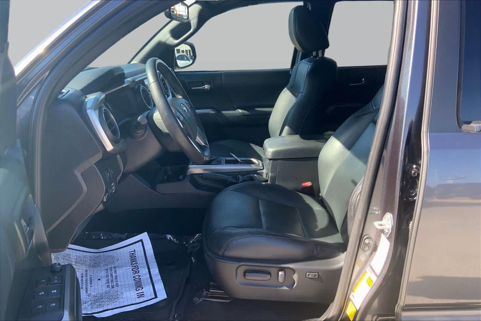 Used 2021 Toyota Tacoma Limited w/ Nightshade Package AWD/4WD image 8