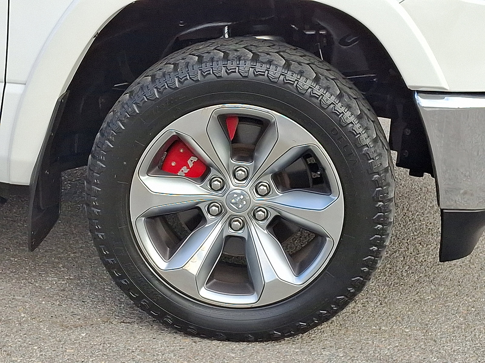 Used 2020 RAM 1500 Limited image 8