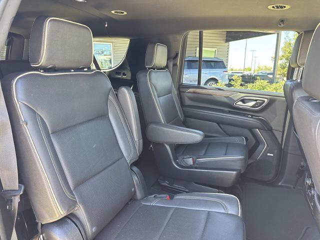 Used 2023 Chevrolet Suburban Premier image 10