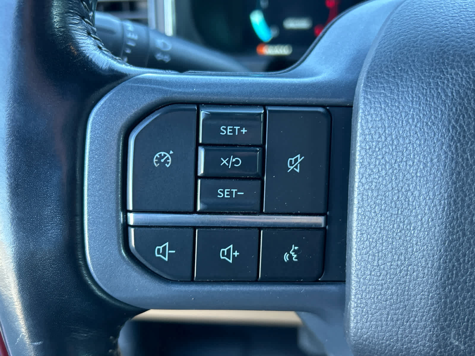 Certified 2023 Ford F350 Lariat w/ Chrome Package image 32