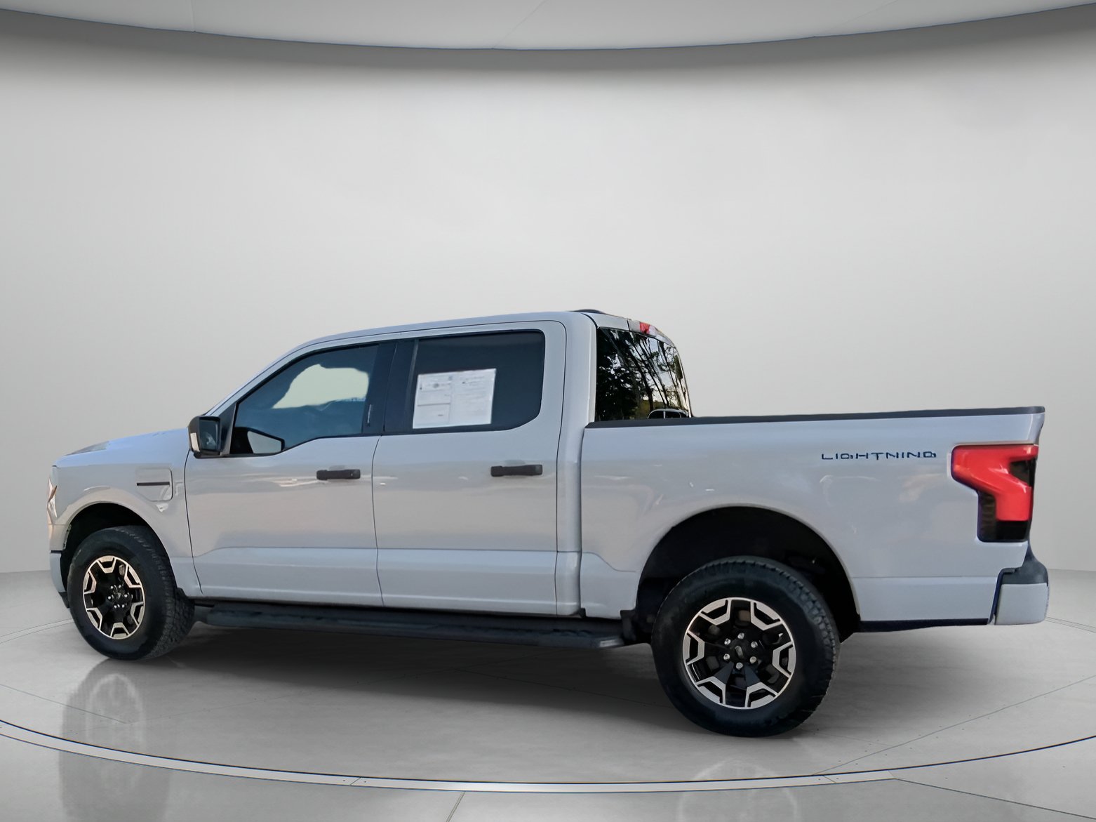 Certified 2023 Ford F150 Lightning XLT AWD/4WD image 18