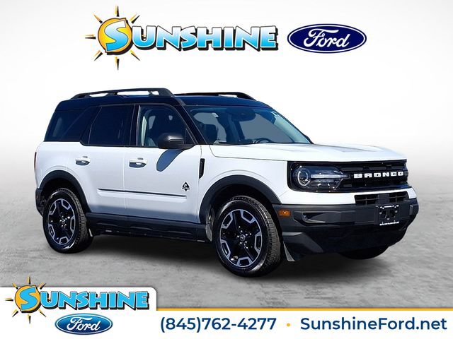 Certified 2023 Ford Bronco Sport Outer Banks w/ Tech Package AWD/4WD image 1