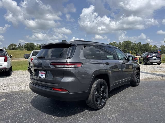 Used 2023 Jeep Grand Cherokee L Altitude AWD/4WD image 7
