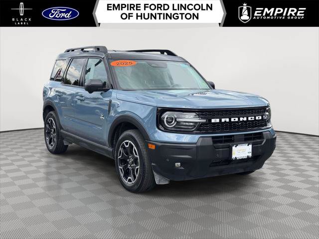 Certified 2025 Ford Bronco Sport Outer Banks w/ Outer Banks Tech Package+ AWD/4WD image 1