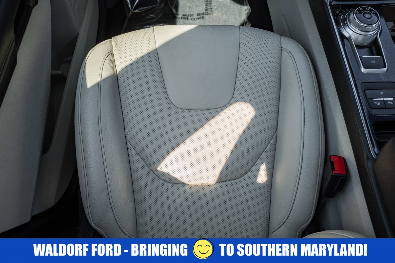 Certified 2020 Ford Edge Titanium w/ Equipment Group 301A AWD/4WD image 31