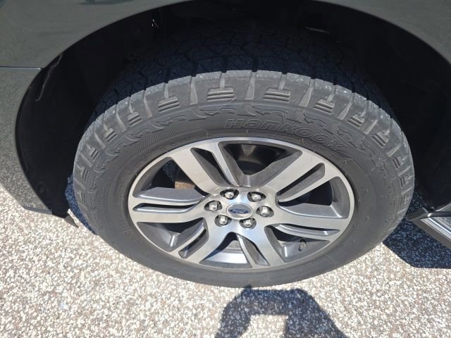 Certified 2022 Ford Expedition XLT RWD image 7