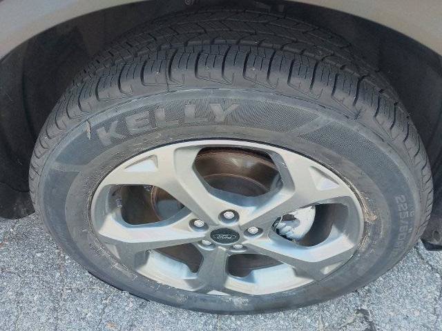 Certified 2025 Ford Escape ST-Line AWD/4WD image 10