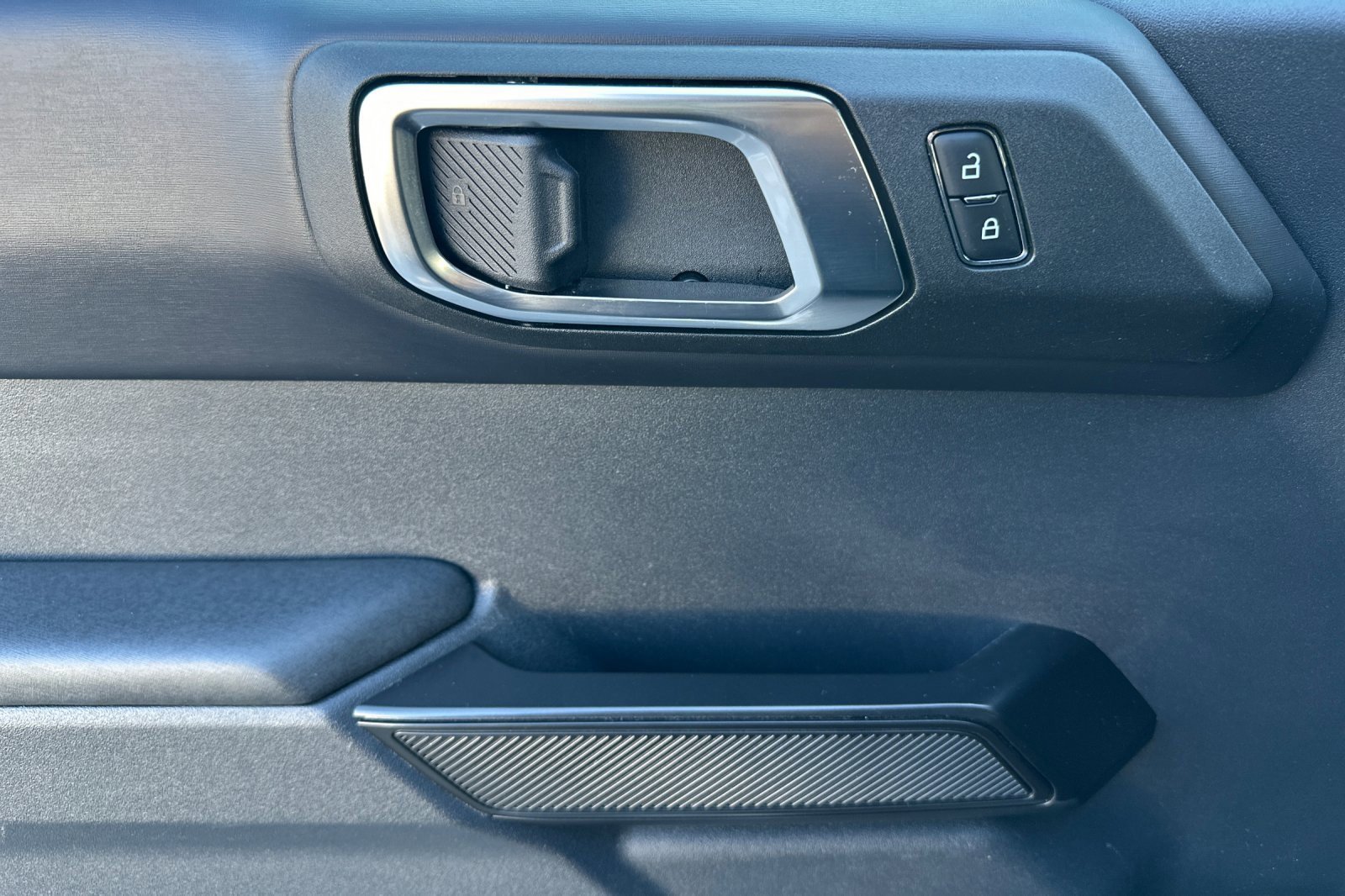 Certified 2025 Ford Bronco Badlands image 12