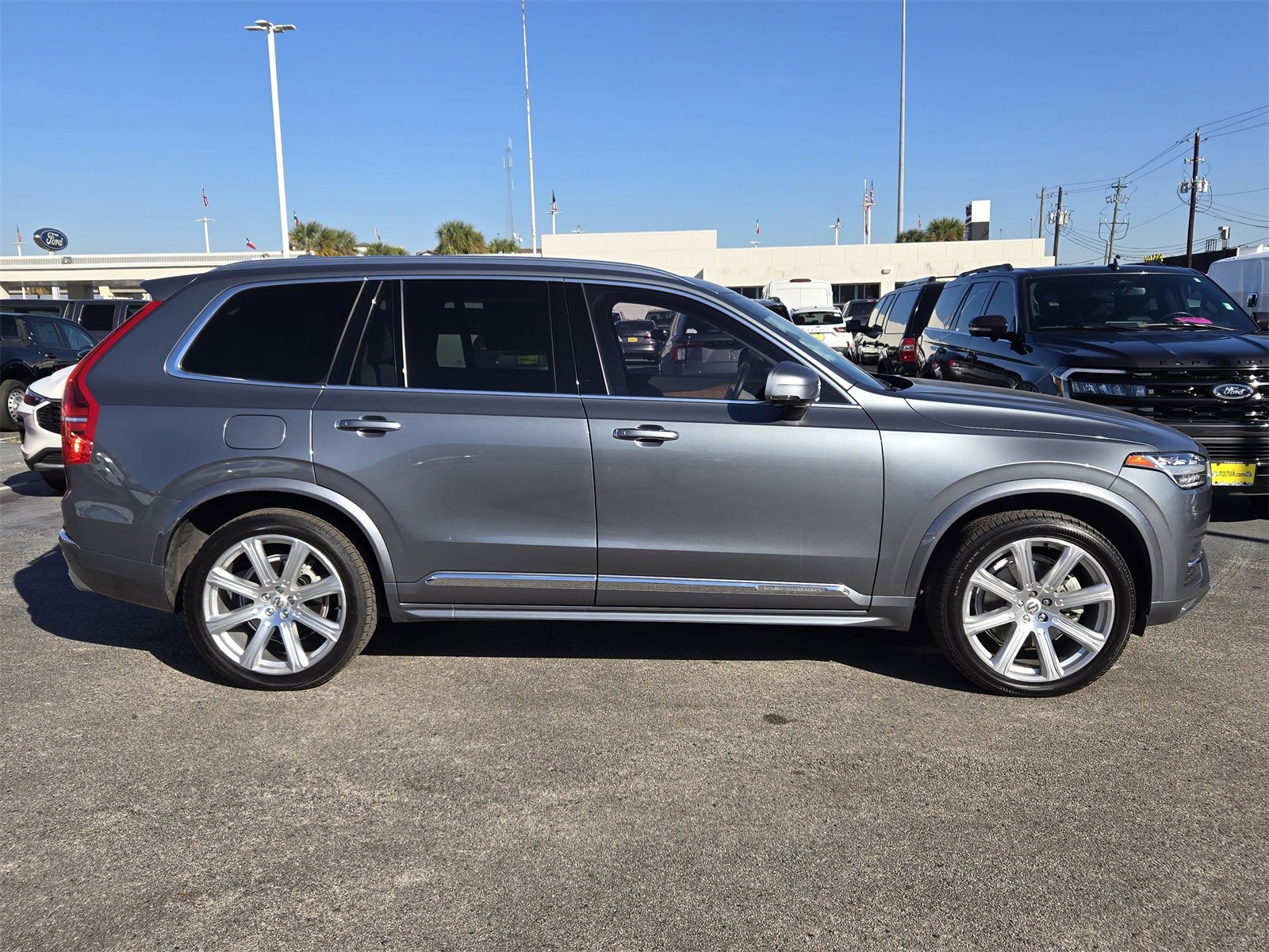 Used 2019 Volvo XC90 T6 Inscription w/ Protection Package Premier image 4