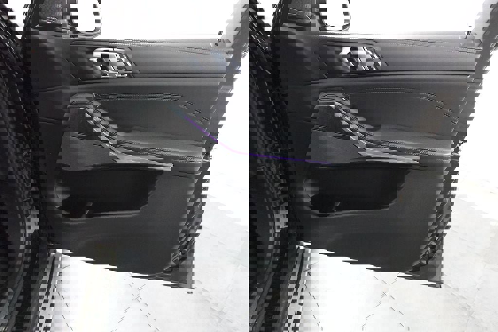 Used 2024 BMW X5 xDrive40i image 31