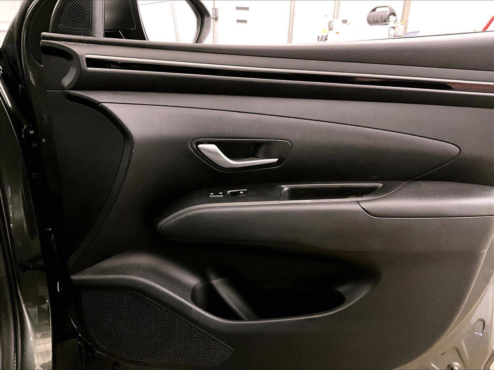 Used 2022 Hyundai Tucson SEL w/ Cargo Package AWD/4WD image 23