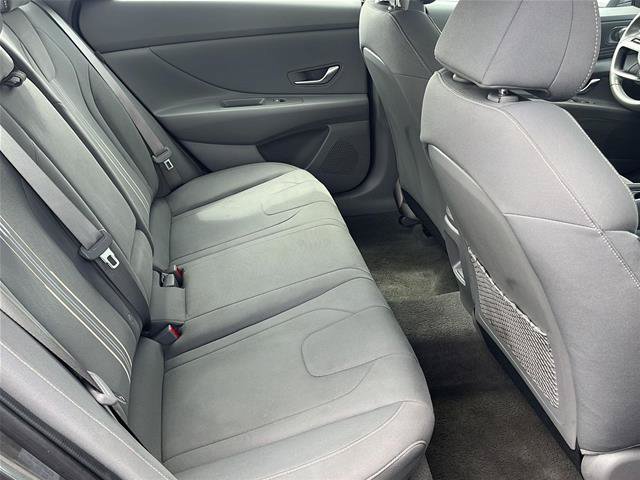 Used 2025 Hyundai Elantra SEL FWD image 16