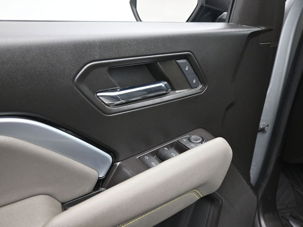Used 2024 Chevrolet Colorado ZR2 w/ Technology Package image 11