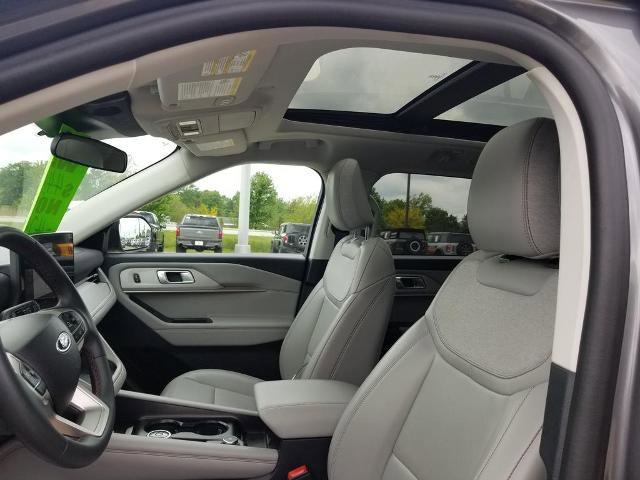 Certified 2025 Ford Explorer Active w/ Active Comfort Package AWD/4WD image 13