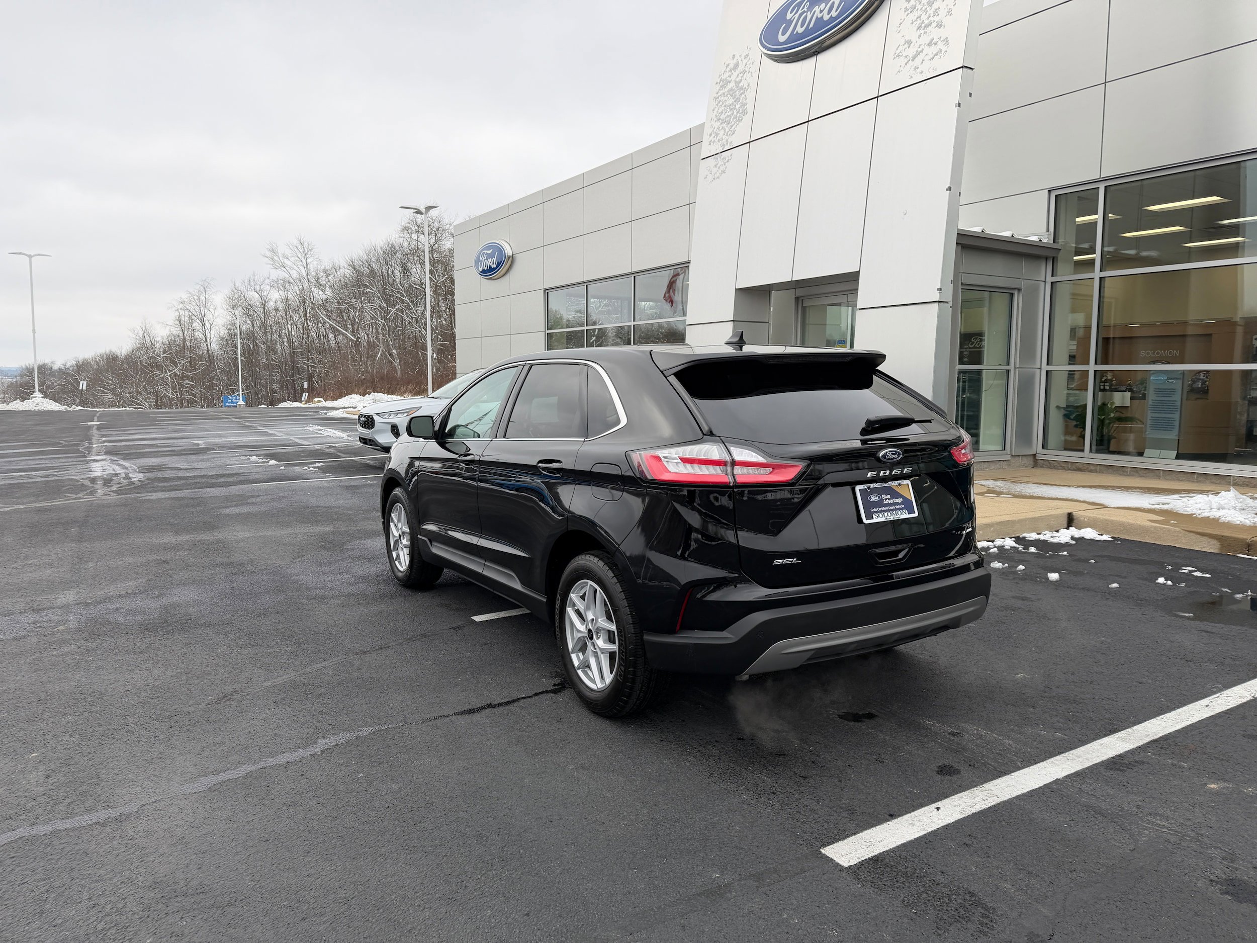 Certified 2024 Ford Edge SEL w/ Convenience Package AWD/4WD image 7