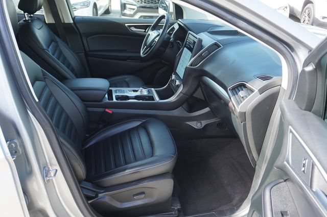 Certified 2023 Ford Edge SEL w/ Convenience Package AWD/4WD image 3