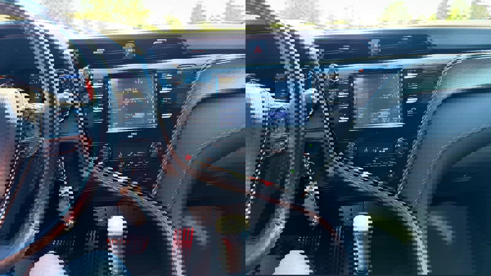 Used 2020 Toyota Camry SE FWD image 36