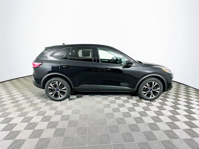 Certified 2022 Ford Escape SE w/ SE Sport Appearance Package image 6
