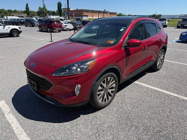 Certified 2021 Ford Escape Titanium w/ Class II Trailer Tow Package AWD/4WD image 4