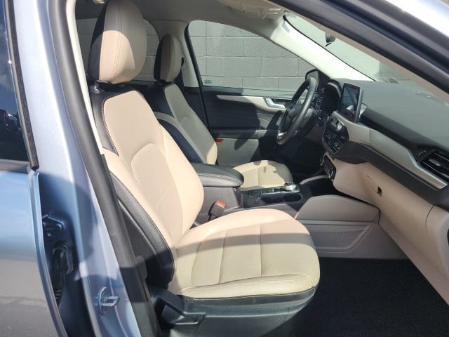 Certified 2022 Ford Escape SEL w/ Technology Package AWD/4WD image 11