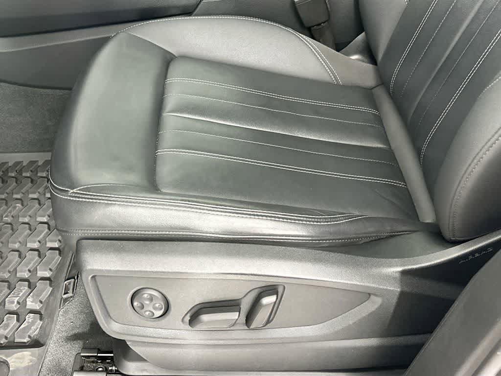 Used 2021 Audi Q5 2.0T Premium AWD/4WD image 30