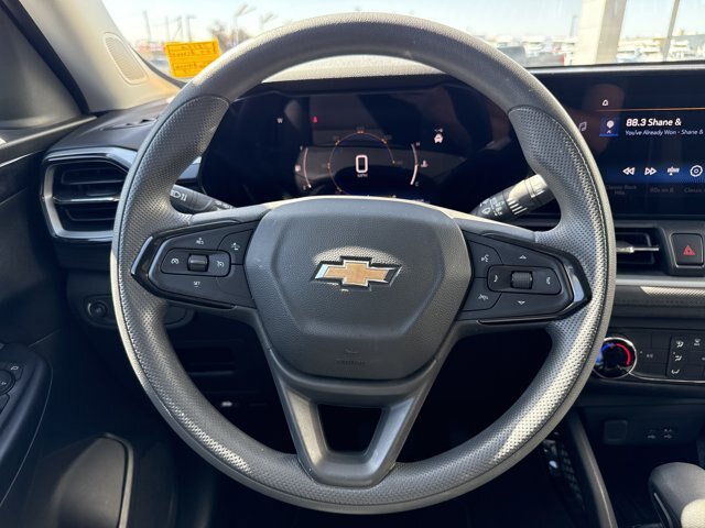 Used 2024 Chevrolet TrailBlazer LS w/ LS Convenience Package FWD image 16