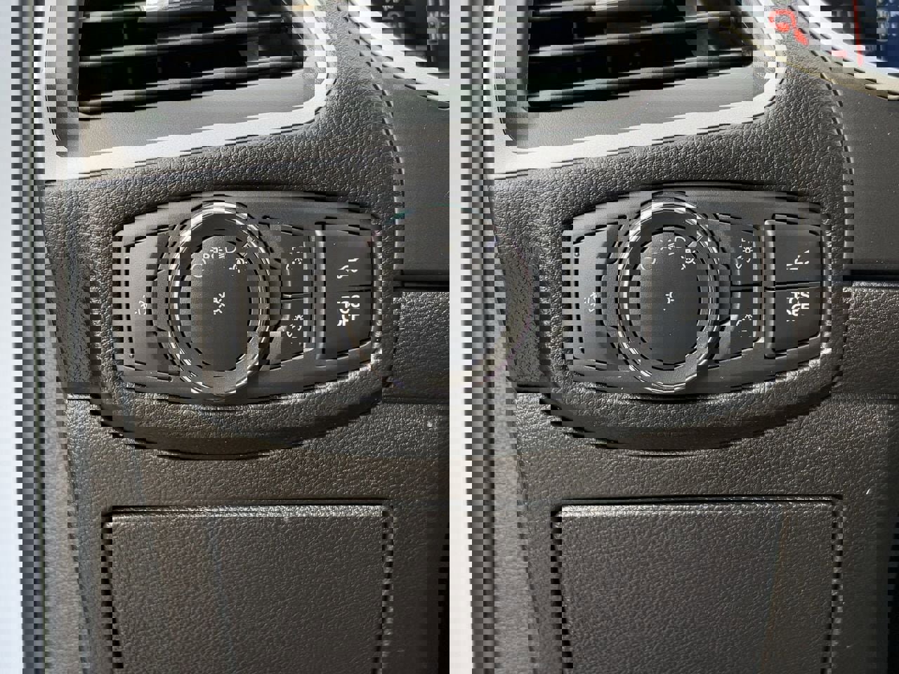 Certified 2021 Ford Edge SEL w/ Convenience Package image 25