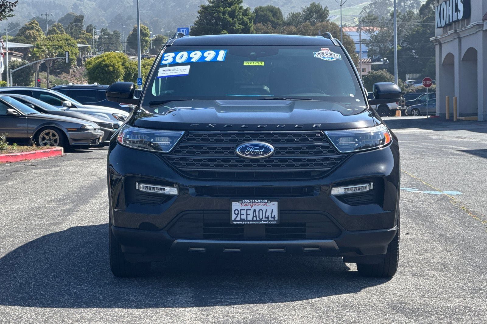 Certified 2022 Ford Explorer XLT w/ Equipment Group 202A AWD/4WD image 12
